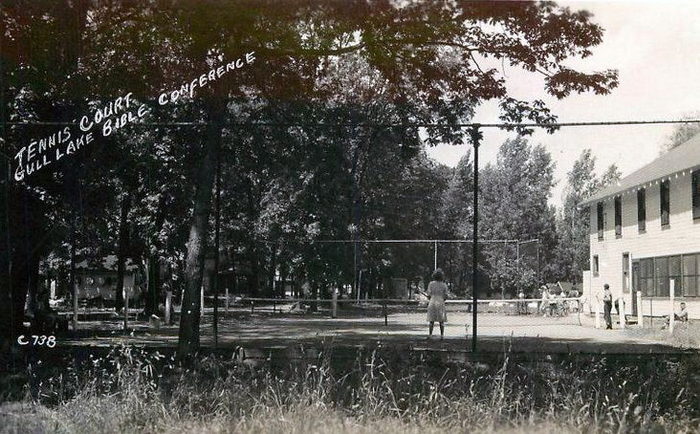 Gull Lake Ministries (Gull Lake Bible Conference) - Vintage Postcard (newer photo)